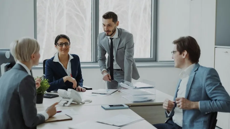 Photo common leadership mistakes organization